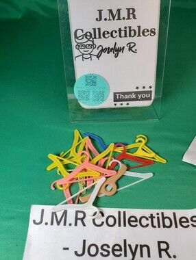 DOLL HANGER BONANZA! Lot of 15 Vintage Miniature Plastic Hangers